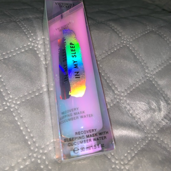 Victoria’s Secret beauty bundle - Picture 3 of 3